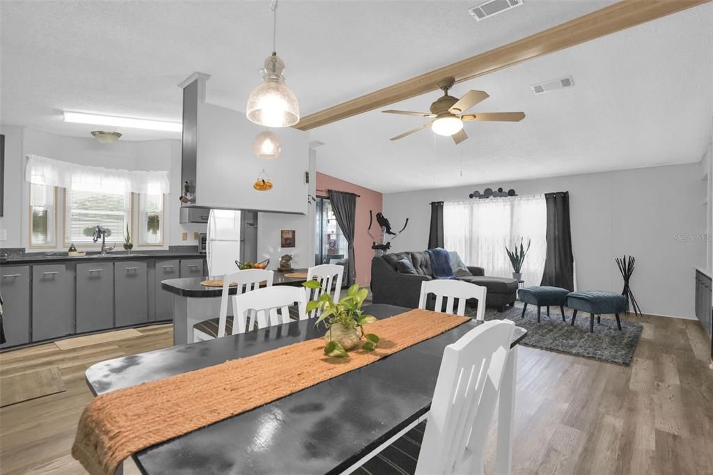 En Venta: $140,000 (2 camas, 2 baños, 1144 Pies cuadrados)