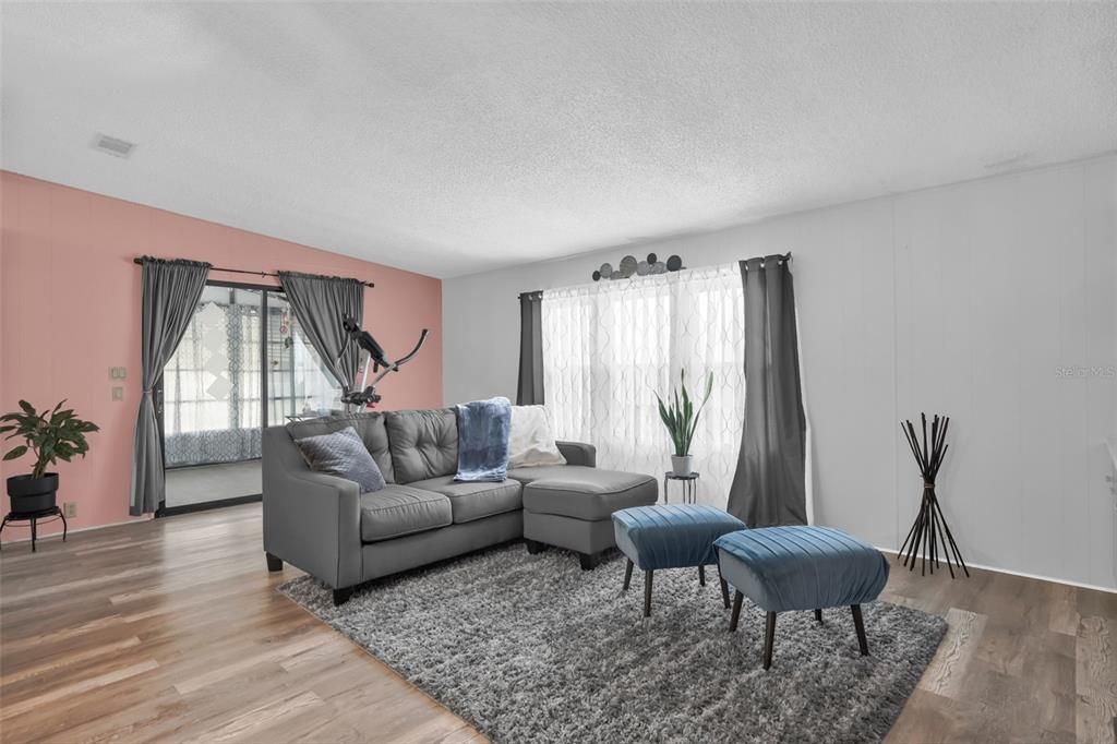 En Venta: $140,000 (2 camas, 2 baños, 1144 Pies cuadrados)