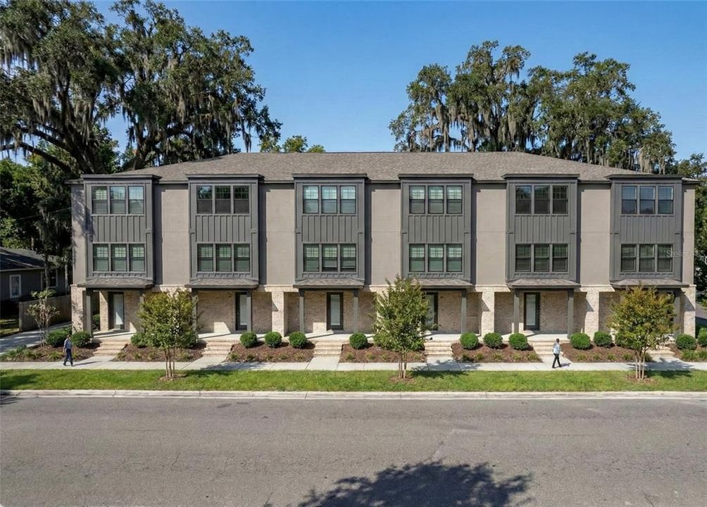 For Sale: $674,900 (0.17 acres)