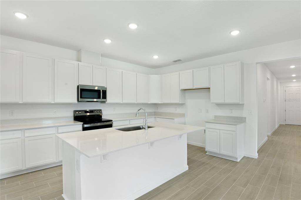 For Sale: $379,999 (4 beds, 3 baths, 2090 Square Feet)
