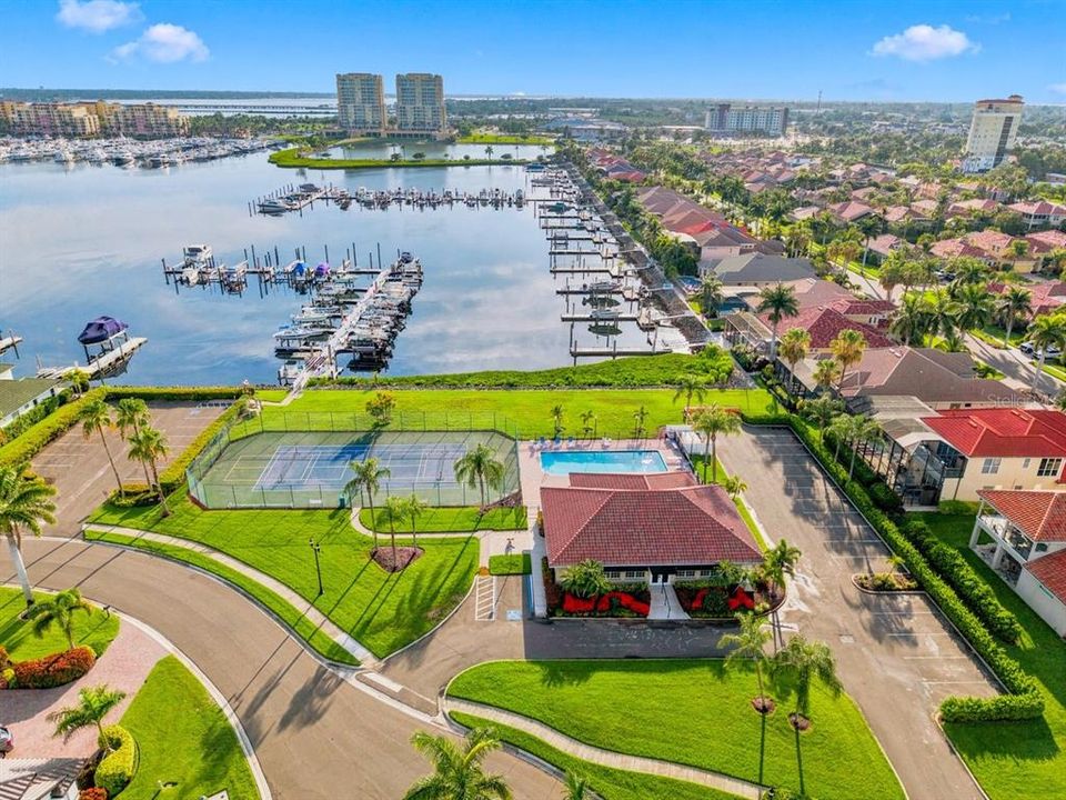 На продажу: $965,000 (3 спален, 2 ванн, 2634 Квадратных фут)