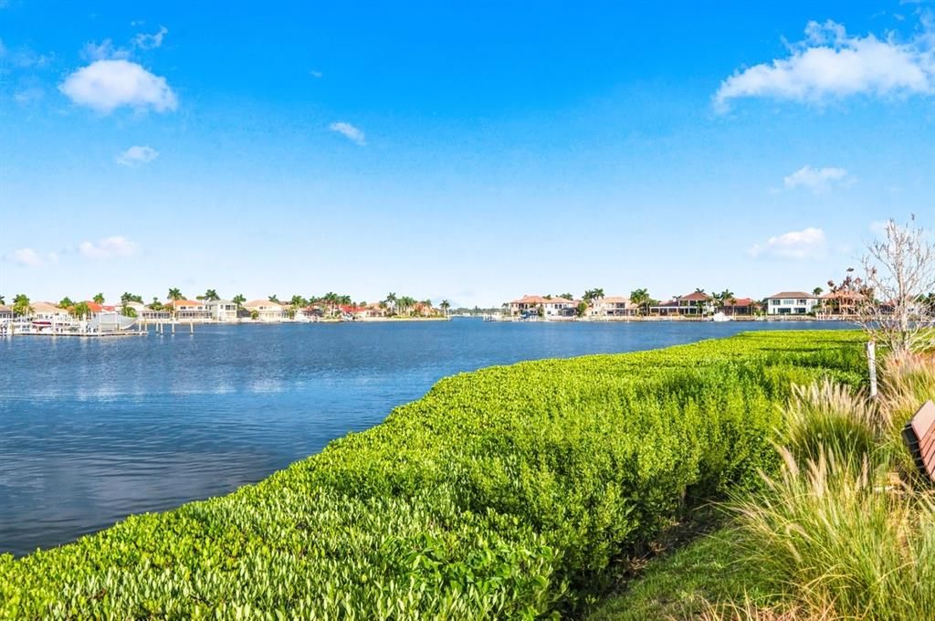 На продажу: $965,000 (3 спален, 2 ванн, 2634 Квадратных фут)