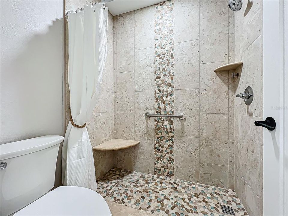 На продажу: $339,000 (2 спален, 2 ванн, 1160 Квадратных фут)