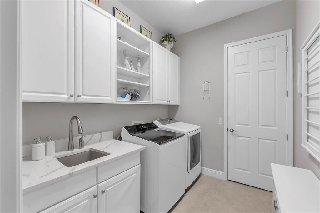 For Sale: $1,350,000 (3 beds, 3 baths, 2686 Square Feet)