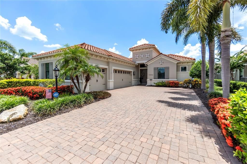 For Sale: $1,350,000 (3 beds, 3 baths, 2686 Square Feet)