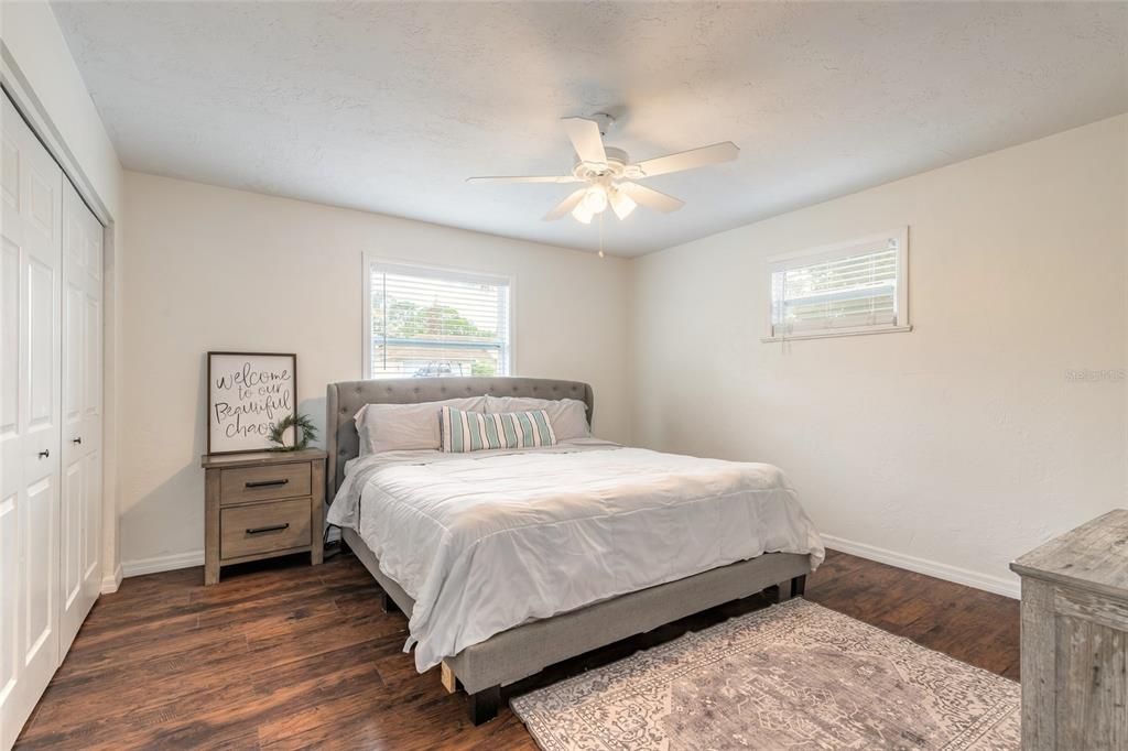 For Sale: $265,000 (3 beds, 1 baths, 1484 Square Feet)