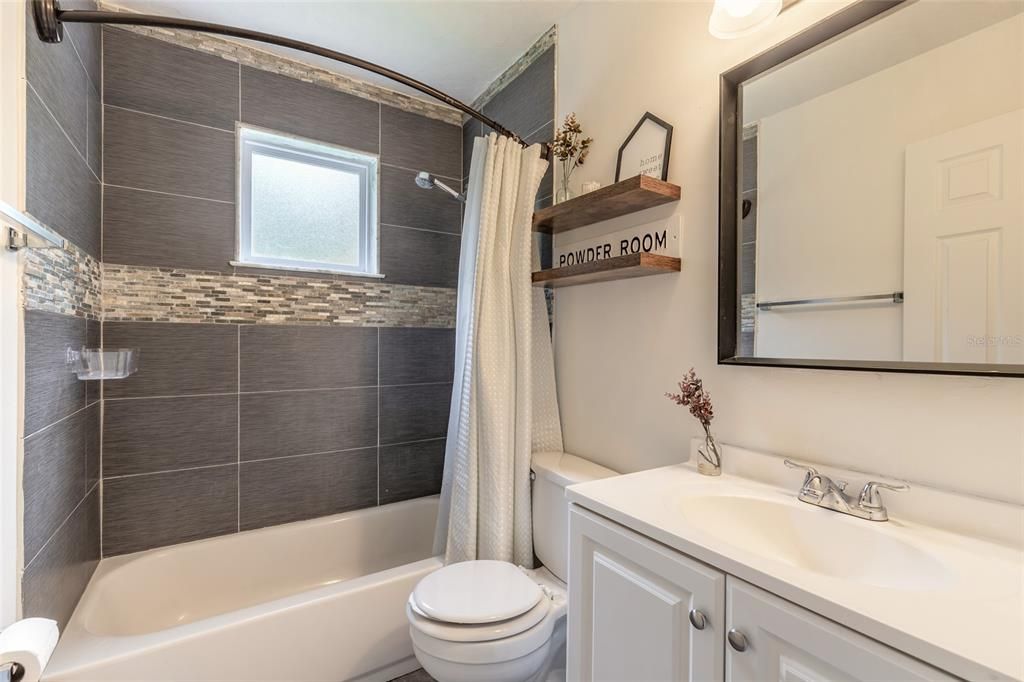 For Sale: $265,000 (3 beds, 1 baths, 1484 Square Feet)