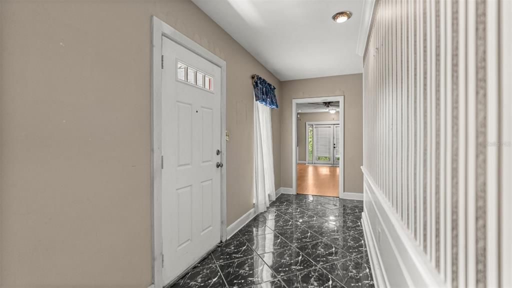 For Sale: $349,999 (3 beds, 2 baths, 2280 Square Feet)