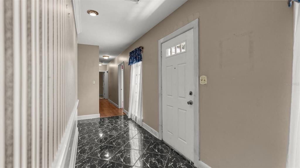 For Sale: $349,999 (3 beds, 2 baths, 2280 Square Feet)