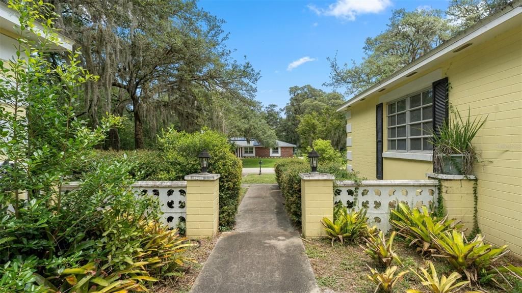 For Sale: $349,999 (3 beds, 2 baths, 2280 Square Feet)