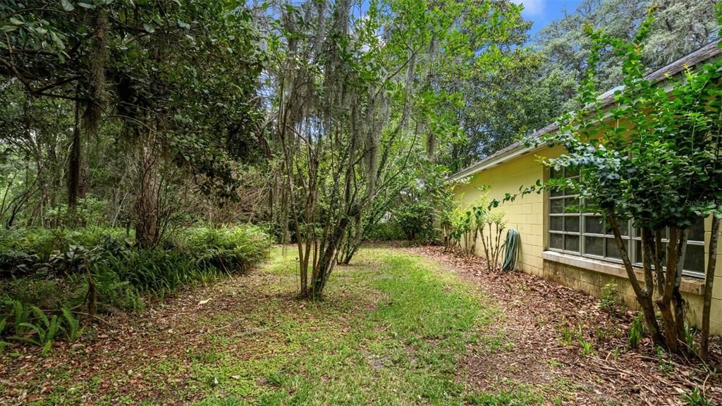For Sale: $349,999 (3 beds, 2 baths, 2280 Square Feet)