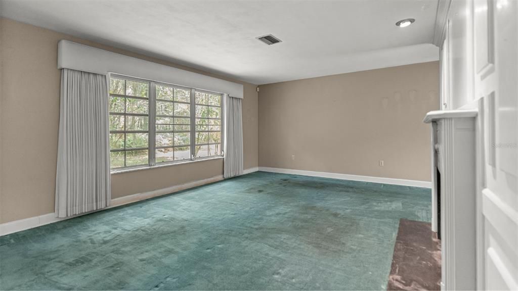 For Sale: $349,999 (3 beds, 2 baths, 2280 Square Feet)
