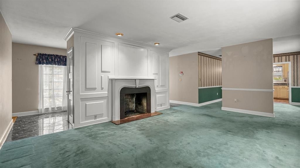 For Sale: $349,999 (3 beds, 2 baths, 2280 Square Feet)