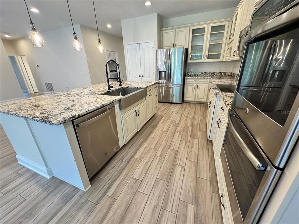 В аренду: $2,995 (4 спален, 2 ванн, 2300 Квадратных фут)