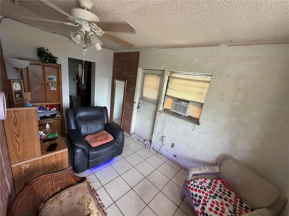 For Sale: $492,900 (3 beds, 2 baths, 1477 Square Feet)