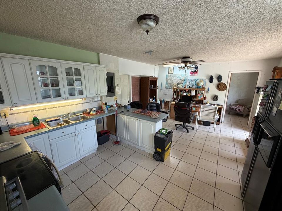 For Sale: $492,900 (3 beds, 2 baths, 1477 Square Feet)
