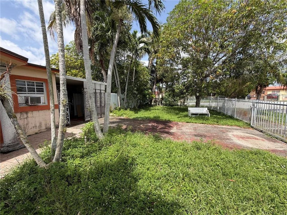 For Sale: $492,900 (3 beds, 2 baths, 1477 Square Feet)