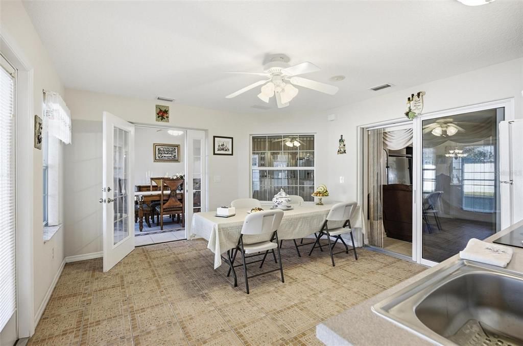 For Sale: $445,000 (3 beds, 3 baths, 2849 Square Feet)