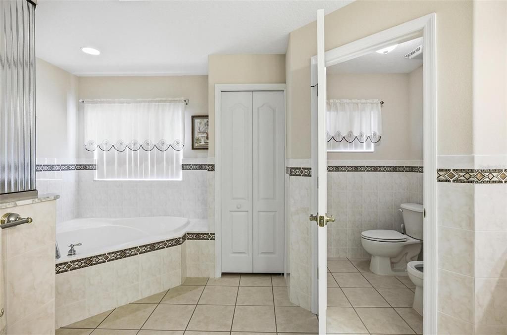 For Sale: $445,000 (3 beds, 3 baths, 2849 Square Feet)