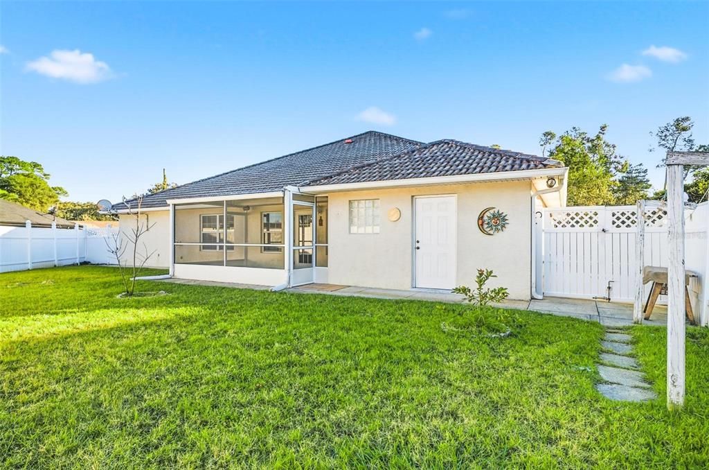 For Sale: $445,000 (3 beds, 3 baths, 2849 Square Feet)
