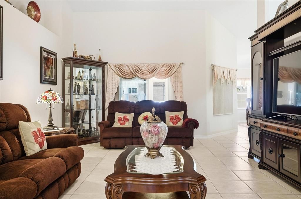 For Sale: $445,000 (3 beds, 3 baths, 2849 Square Feet)