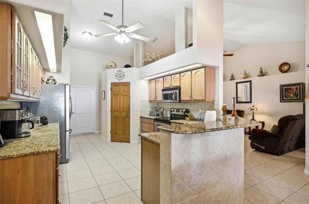 For Sale: $445,000 (3 beds, 3 baths, 2849 Square Feet)