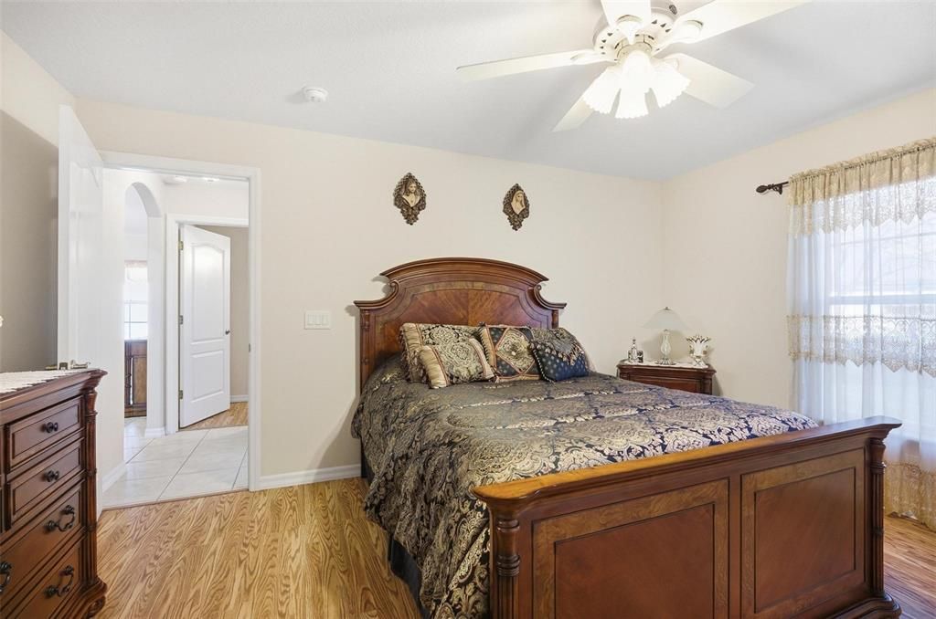 For Sale: $445,000 (3 beds, 3 baths, 2849 Square Feet)