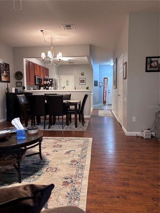 En Venta: $320,000 (3 camas, 2 baños, 1687 Pies cuadrados)