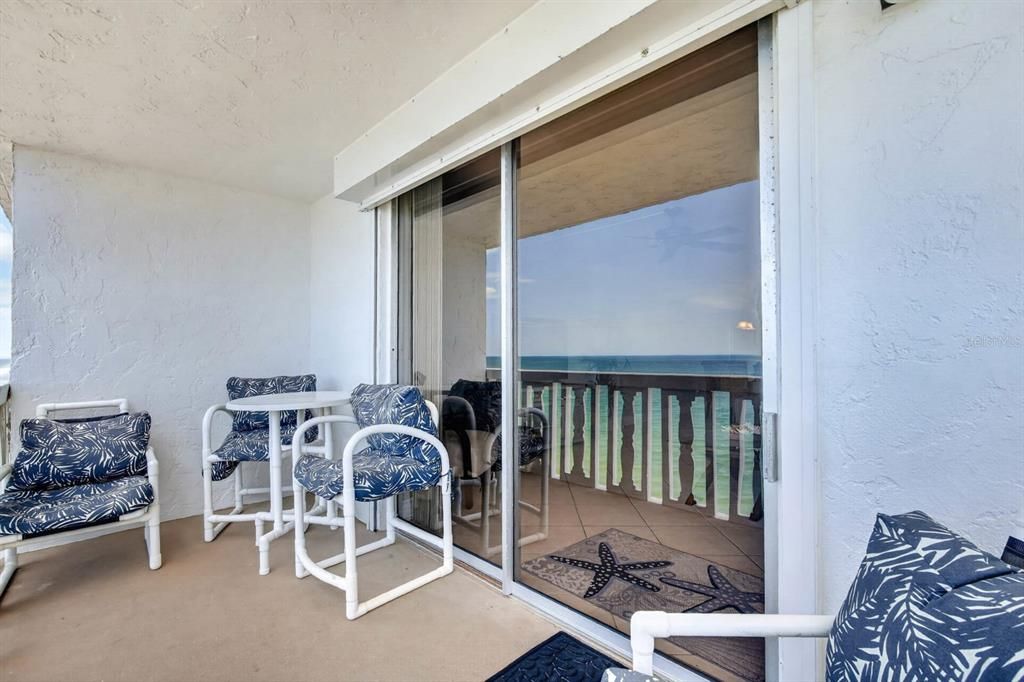 For Sale: $479,999 (2 beds, 2 baths, 1227 Square Feet)