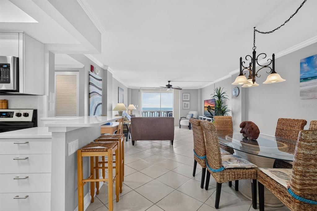 For Sale: $479,999 (2 beds, 2 baths, 1227 Square Feet)