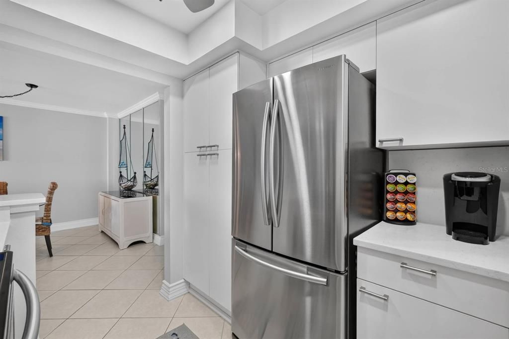 For Sale: $479,999 (2 beds, 2 baths, 1227 Square Feet)