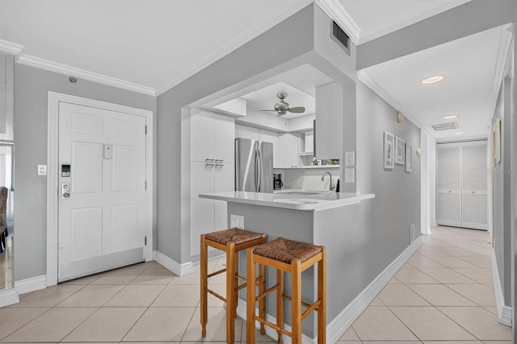 For Sale: $479,999 (2 beds, 2 baths, 1227 Square Feet)