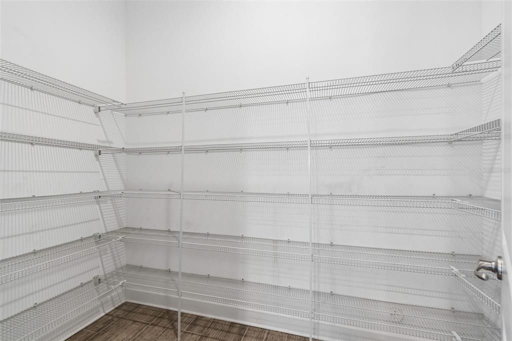 На продажу: $850,000 (5 спален, 3 ванн, 3456 Квадратных фут)