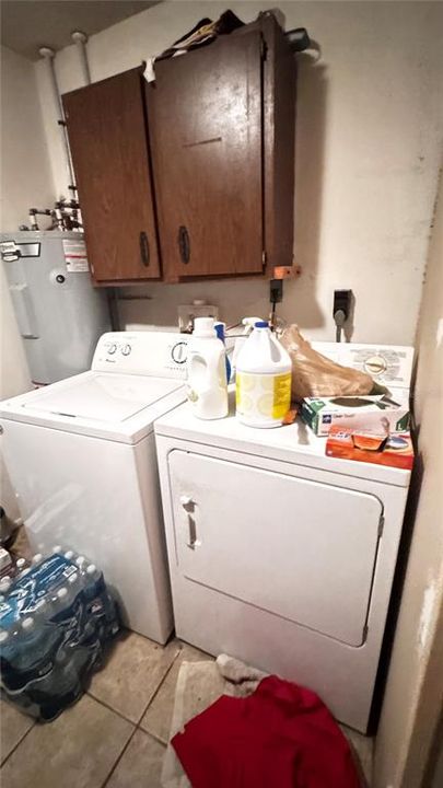 En Venta: $349,900 (4 camas, 3 baños, 2056 Pies cuadrados)