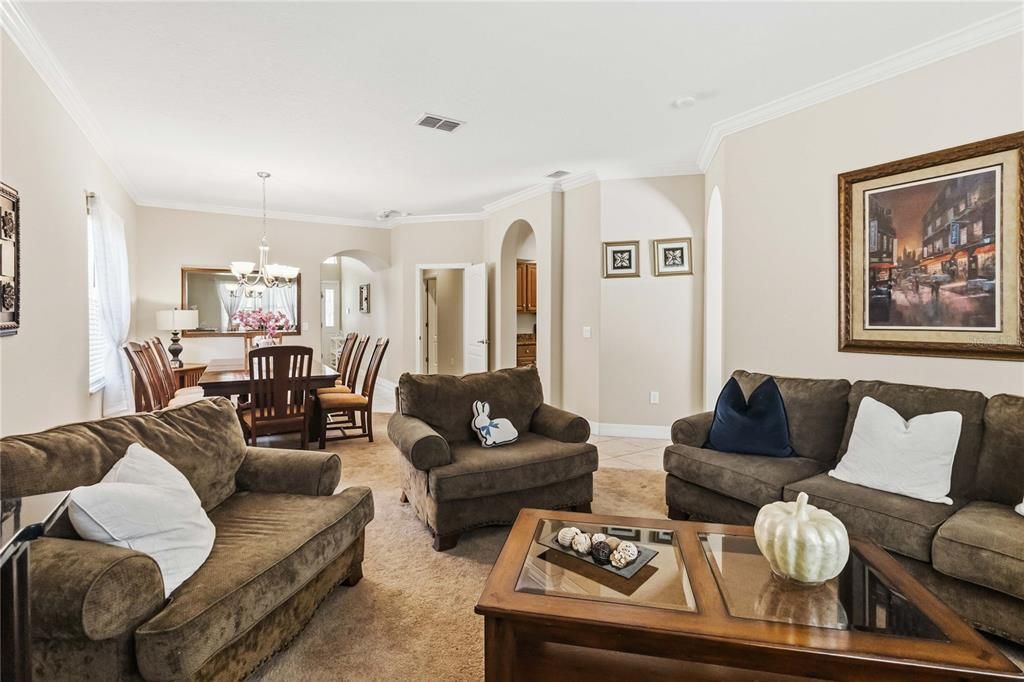 En Venta: $533,000 (4 camas, 4 baños, 2754 Pies cuadrados)