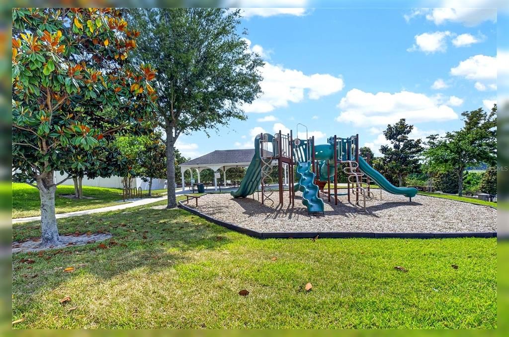 For Sale: $589,000 (6 beds, 3 baths, 3056 Square Feet)