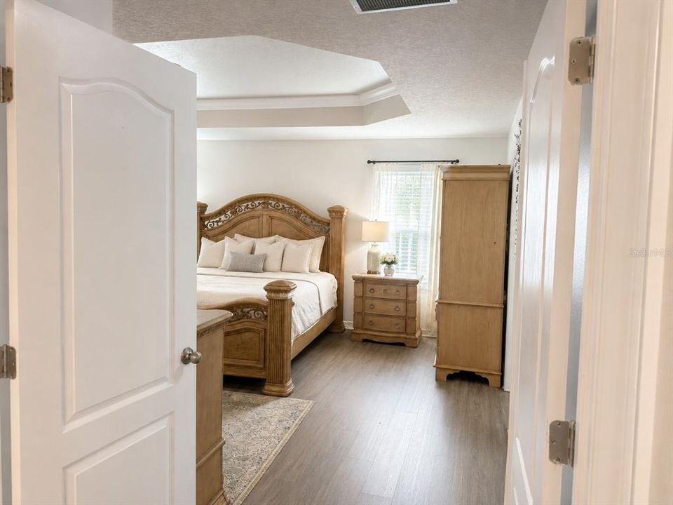 For Sale: $589,000 (6 beds, 3 baths, 3056 Square Feet)