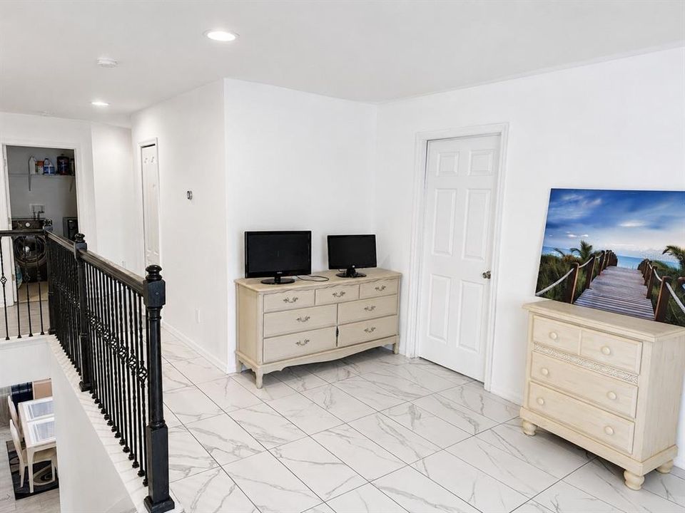 For Sale: $589,000 (6 beds, 3 baths, 3056 Square Feet)