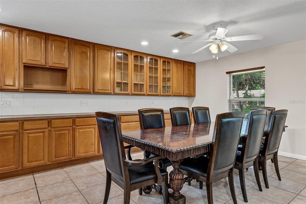 For Sale: $579,900 (4 beds, 2 baths, 2152 Square Feet)