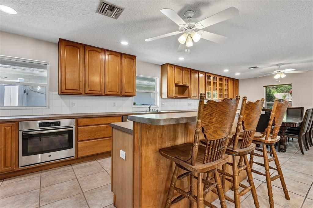 For Sale: $579,900 (4 beds, 2 baths, 2152 Square Feet)