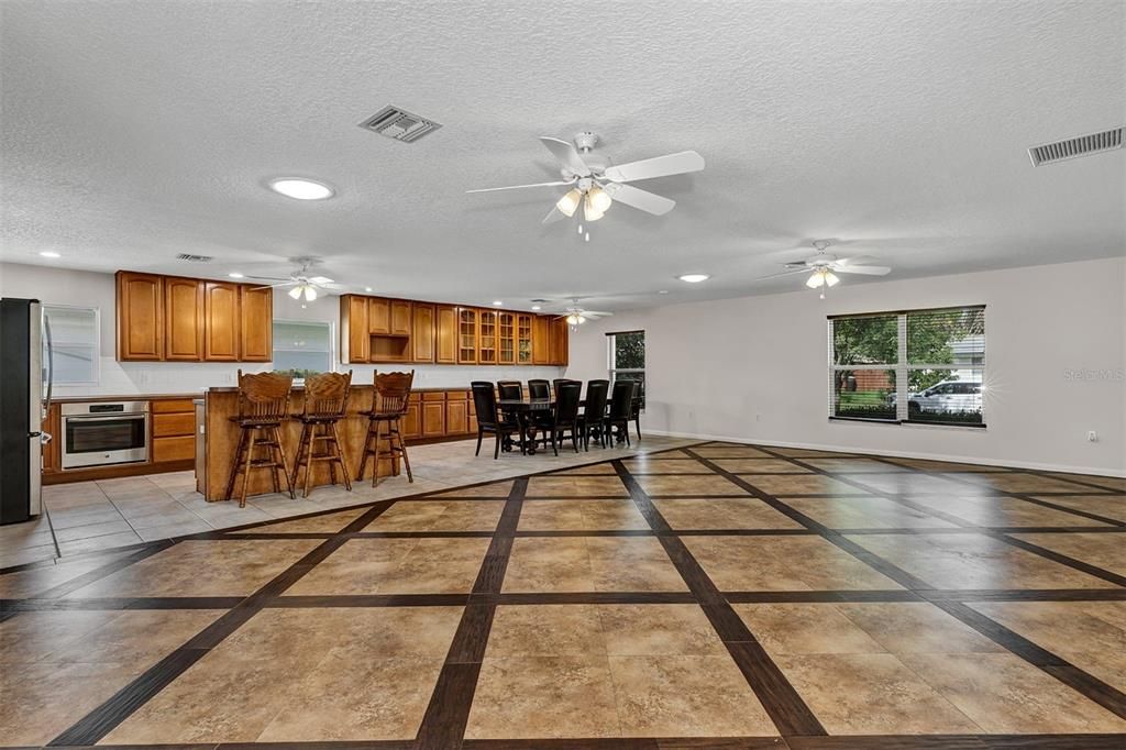 For Sale: $579,900 (4 beds, 2 baths, 2152 Square Feet)