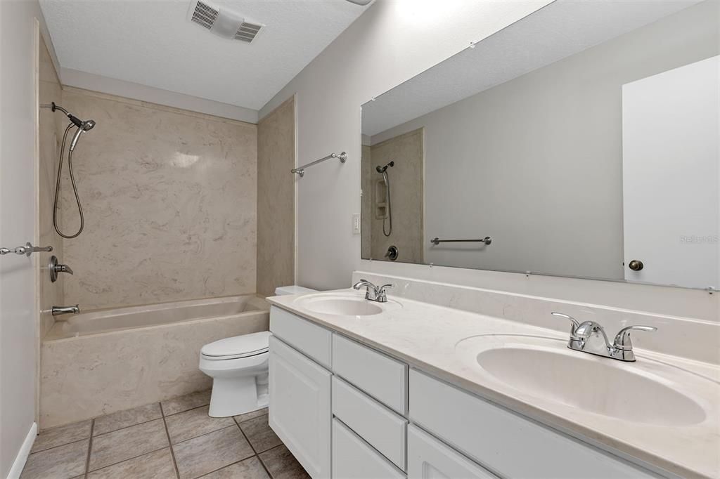 For Sale: $579,900 (4 beds, 2 baths, 2152 Square Feet)