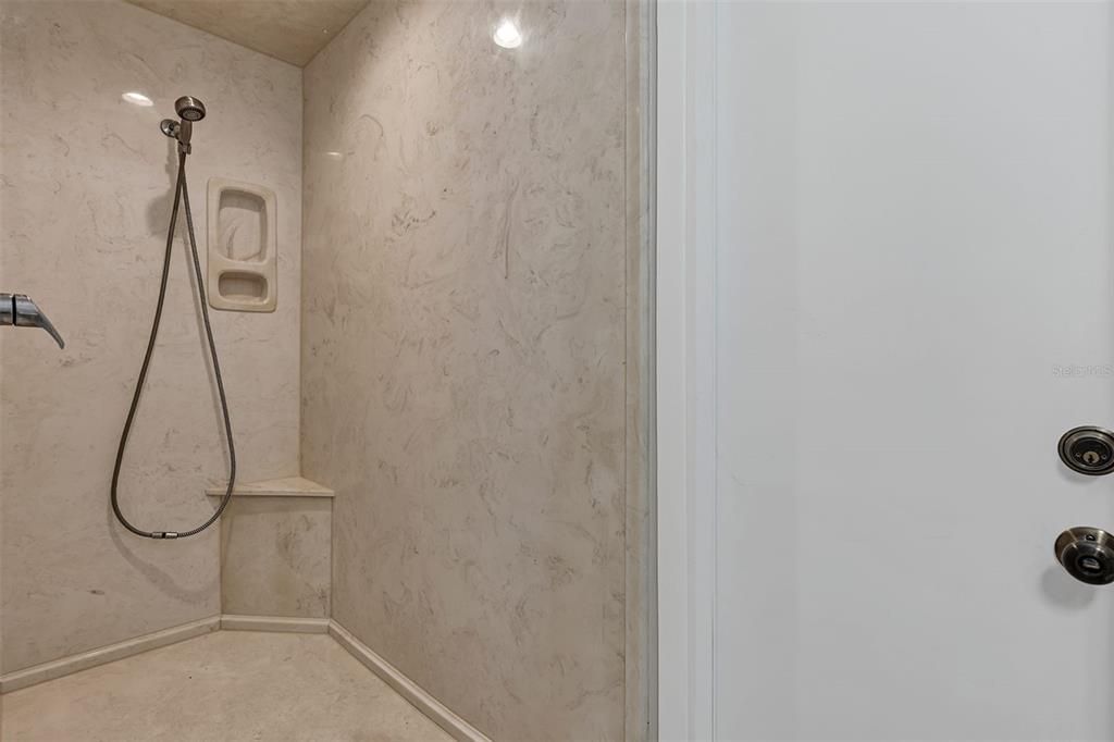 For Sale: $579,900 (4 beds, 2 baths, 2152 Square Feet)