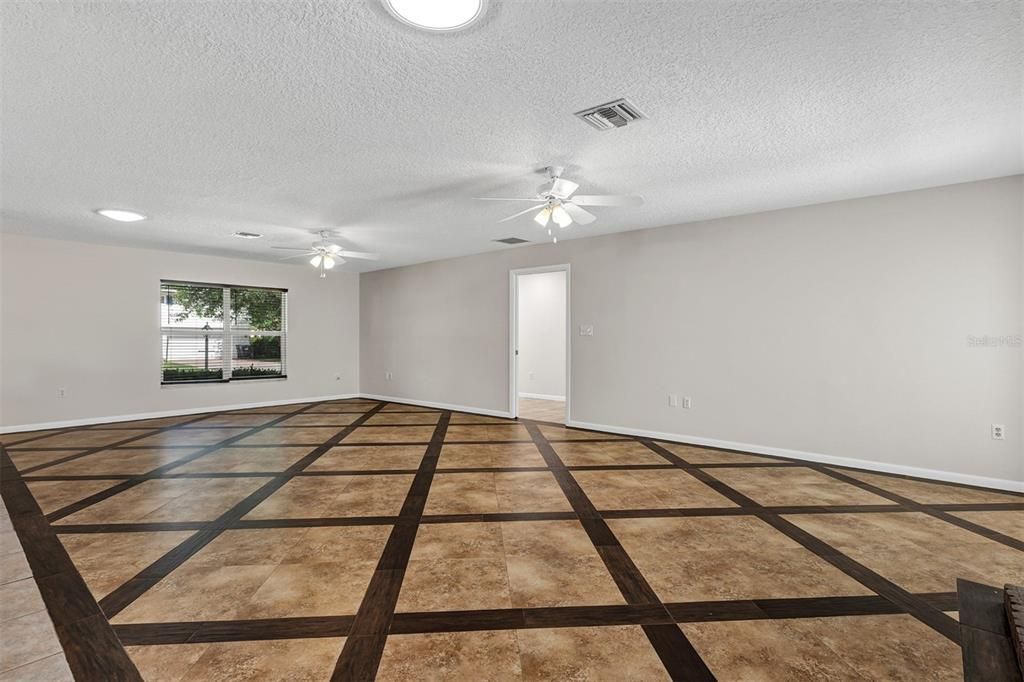 For Sale: $579,900 (4 beds, 2 baths, 2152 Square Feet)