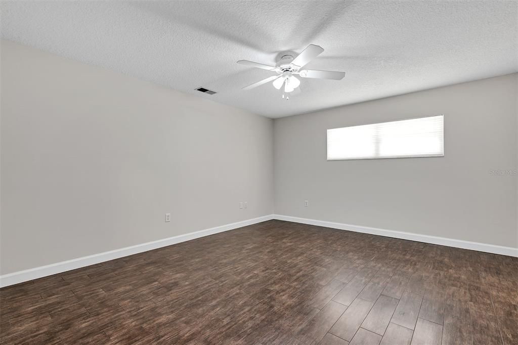 For Sale: $579,900 (4 beds, 2 baths, 2152 Square Feet)