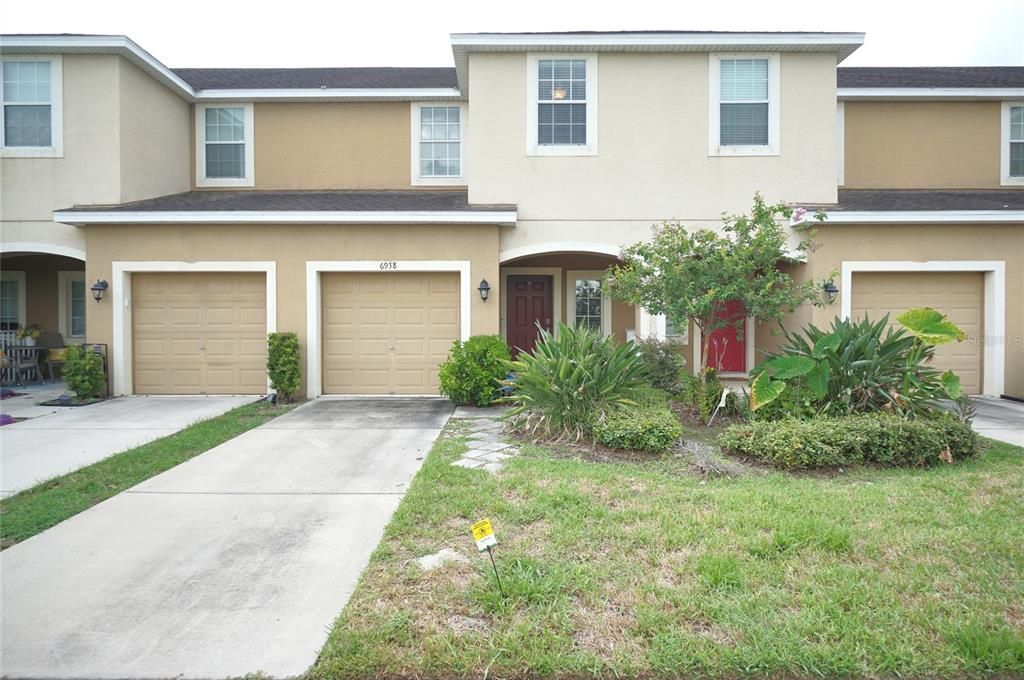 For Rent: $2,100 (3 beds, 2 baths, 1400 Square Feet)