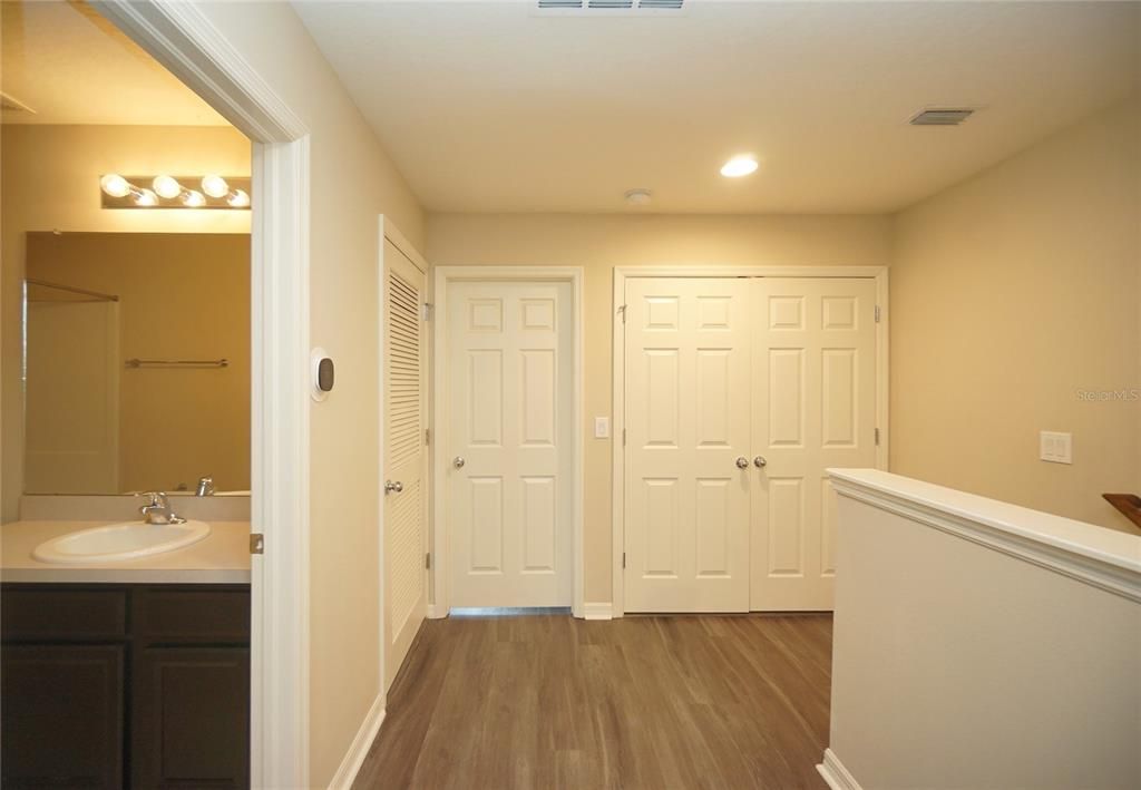 For Rent: $2,100 (3 beds, 2 baths, 1400 Square Feet)