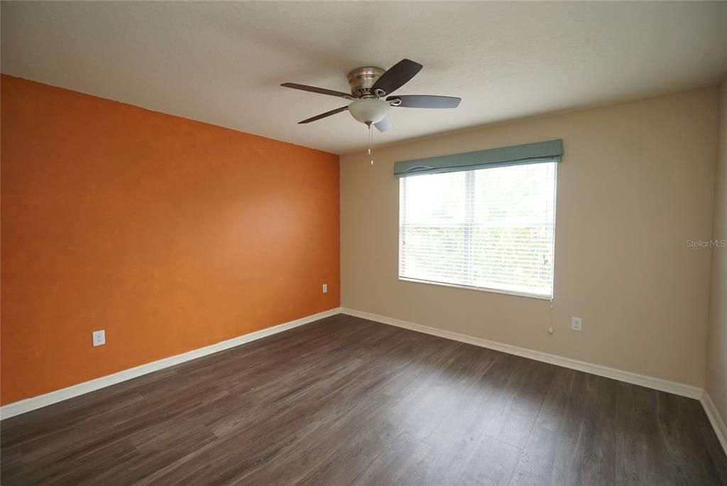 For Rent: $2,100 (3 beds, 2 baths, 1400 Square Feet)