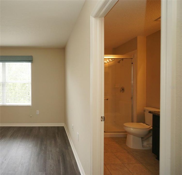 For Rent: $2,100 (3 beds, 2 baths, 1400 Square Feet)