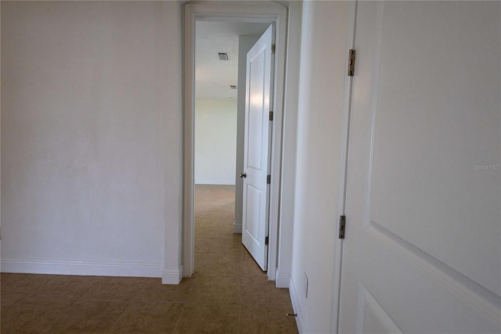 En Venta: $399,999 (3 camas, 2 baños, 2080 Pies cuadrados)